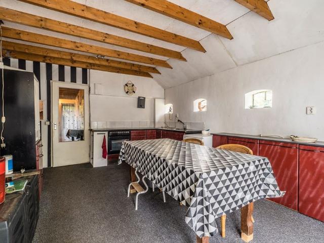 4 bedrooms Surface Area: 240m2