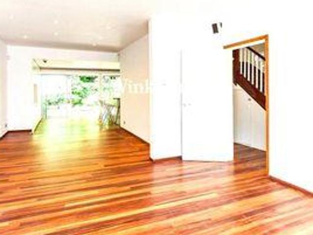 4 Bedrooms Semi detached house for rent in North End Road, London NW11