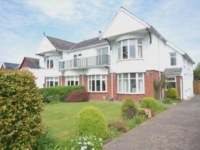 4 Bedrooms Semi detached house for sale in 38 Cimla Road, Neath SA11