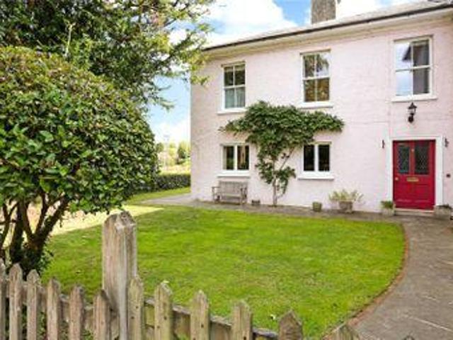 4 Bedrooms Semi detached house for sale in Balmoral Close, Alton, Hampshire GU34