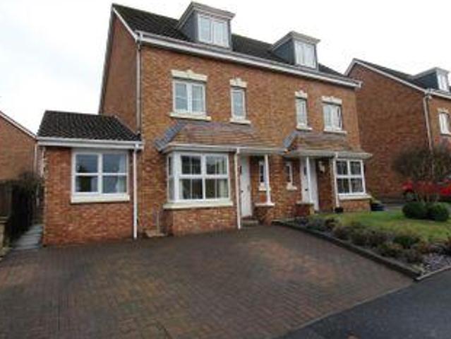4 Bedrooms Semi detached house for sale in Garnqueen Crescent, Glenboig, Coatbridge ML5