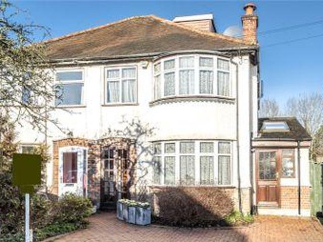 4 Bedrooms Semi detached house for sale in Frankland Road, Croxley Green, Rickmansworth, Hertfordshire WD3