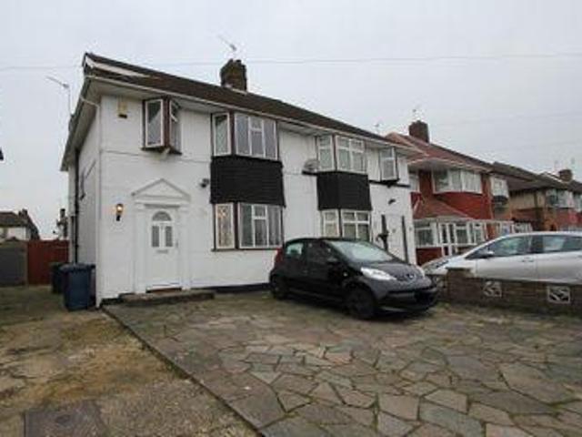 4 Bedrooms Semi detached house for sale in Kenilworth Road, Edgware, Greater London. HA8
