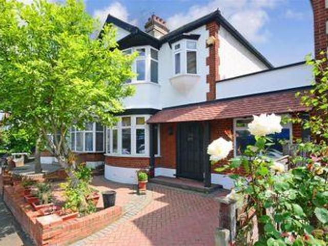 4 Bedrooms Semi detached house for sale in Hale End Road, Woodford Green, Essex IG8