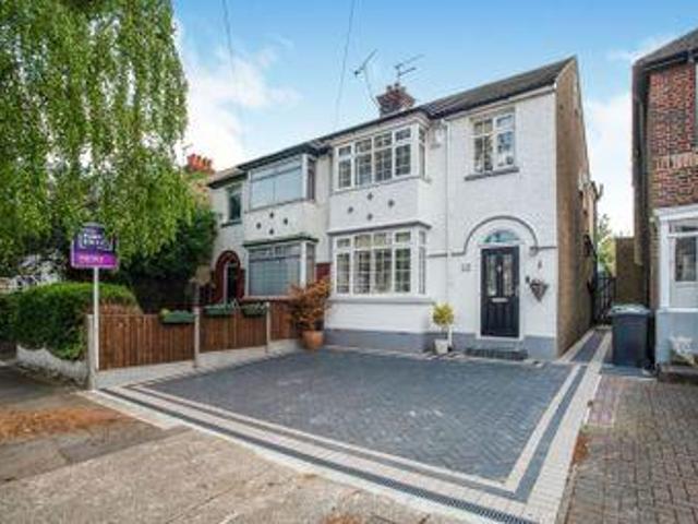 4 Bedrooms Semi detached house for sale in Malvina Avenue, Gravesend DA12