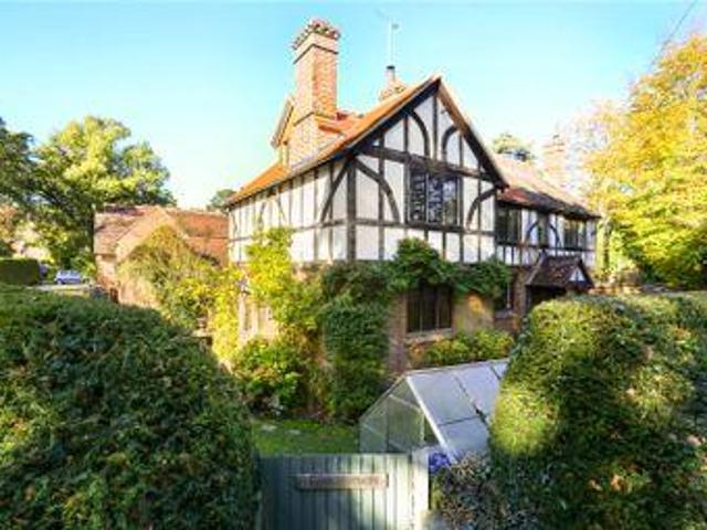 4 Bedrooms Semi detached house for sale in Ramster Cottages, Petworth Road, Chiddingfold, Godalming GU8