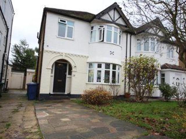 4 Bedrooms Semi detached house for sale in Windsor Avenue, Edgware, Middlesex HA8