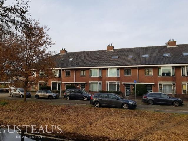 4 bedrooms Single family home Surface Area: 136m2 Unfurnished