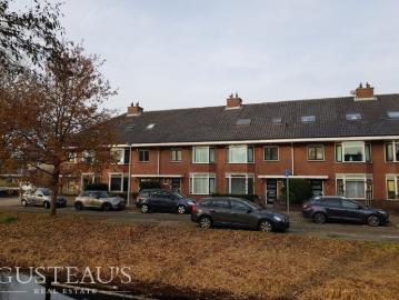 4 bedrooms Single family home Surface Area: 136m2 Unfurnished