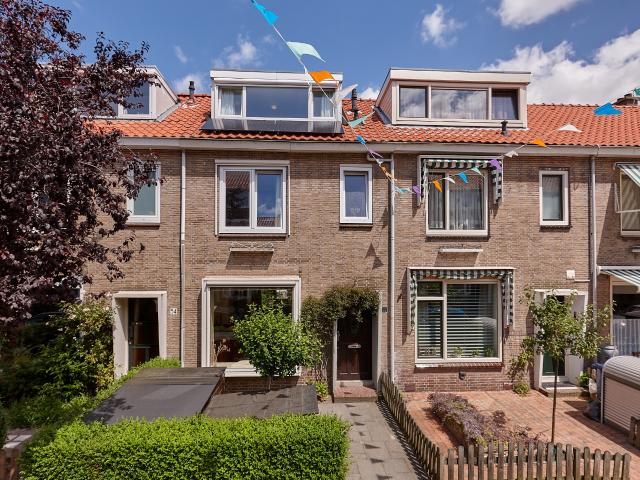 4 bedrooms tussenwoning Surface Area: 120m2