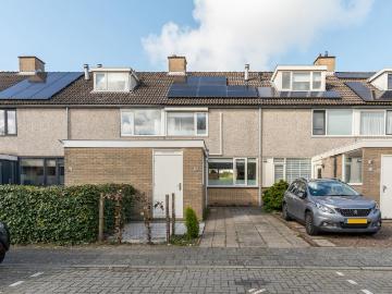 4 bedrooms tussenwoning Surface Area: 122m2