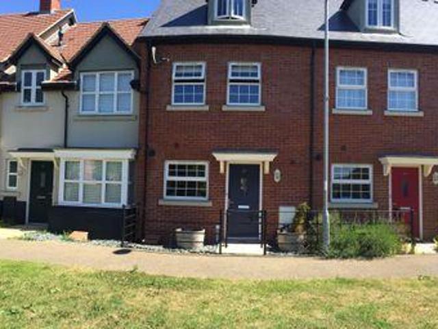 4 Bedrooms Terraced house for rent in Meadow Walk, Henlow SG16