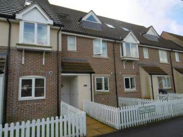 4 Bedrooms Terraced house for rent in Noreuil Road, Petersfield GU32