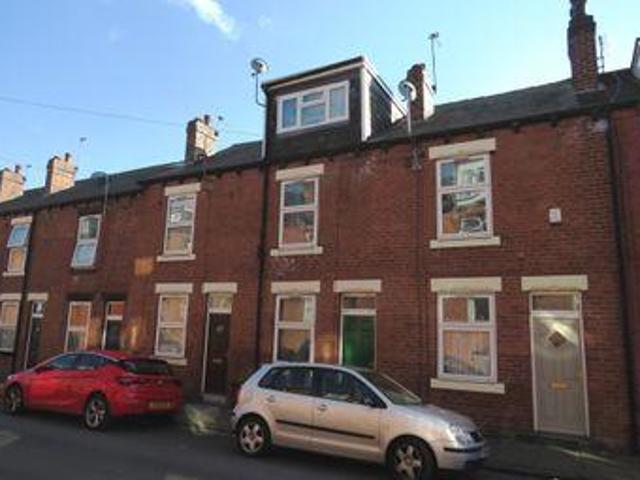 4 Bedrooms Terraced house for sale in Burley Lodge Terrace, Hyde Park, Leeds LS6