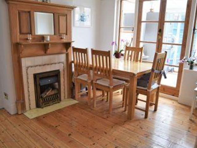 4 Bedrooms Terraced house for sale in Wyles Road, Chatham ME4
