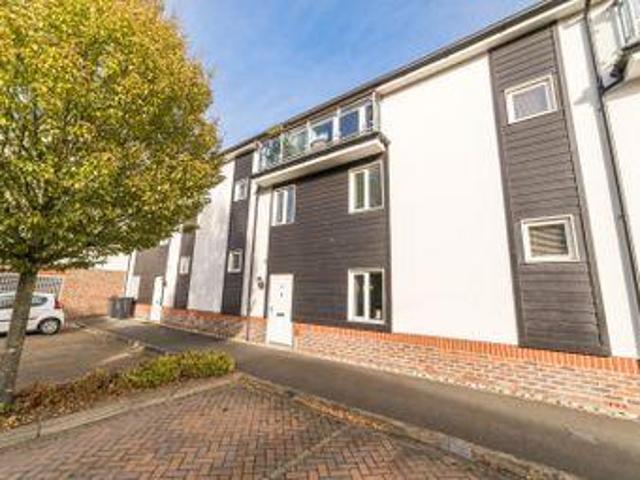 4 Bedrooms Town house for sale in Ambleside Place, Canterbury CT2