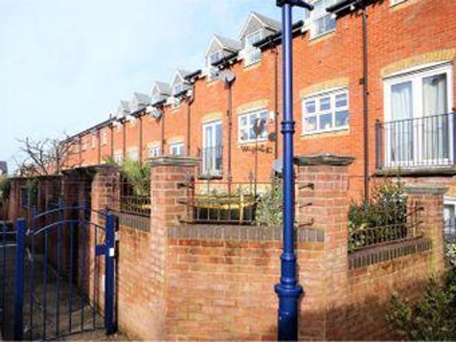 4 Bedrooms Town house for sale in Gardeners Place, Chartham, Canterbury CT4