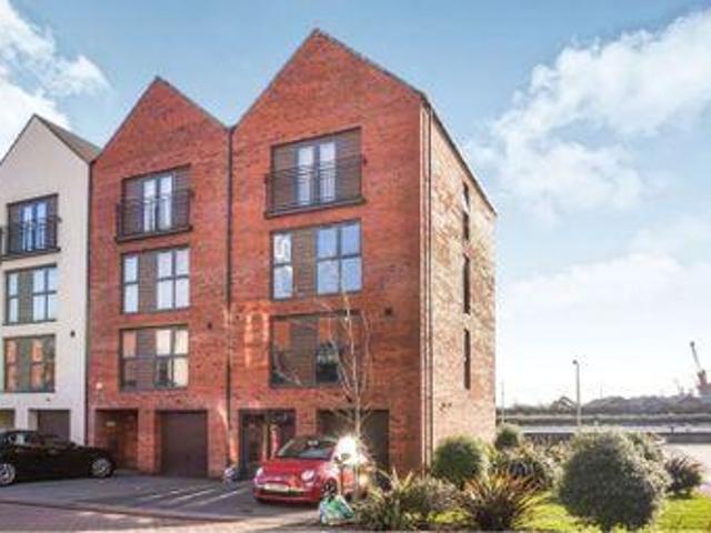 4 Bedrooms Town house for sale in Yr Hafan, Swansea SA1