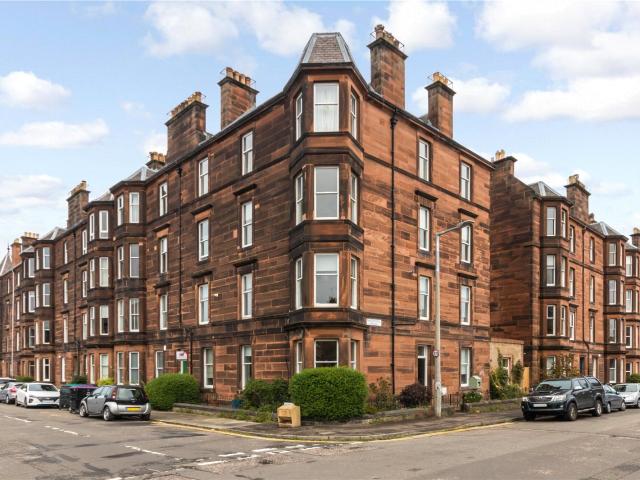 4 bedrooms upper floor flat