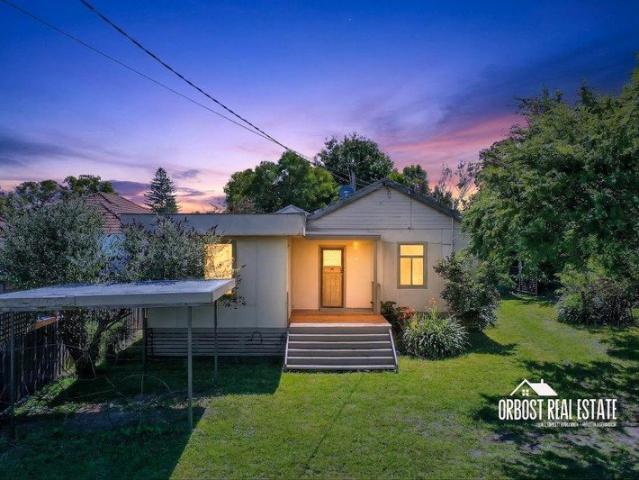 PRICE REDUCED, VENDORS READY TO SELL