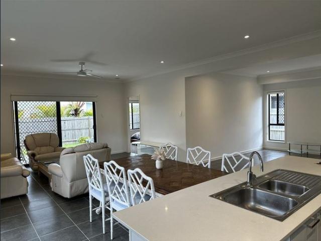 4 Bedrooms 2 Bathrooms Family Home in Arundel