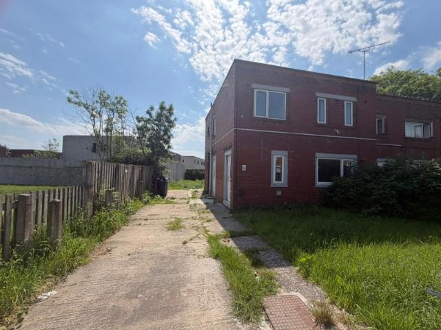 4 Bedrooms