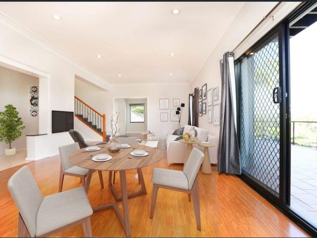 4 bedrooms, 3 bathroom House for rent