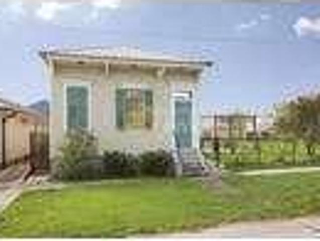 4 bedrooms 3 bathrooms Arabi, St. Bernard Parish