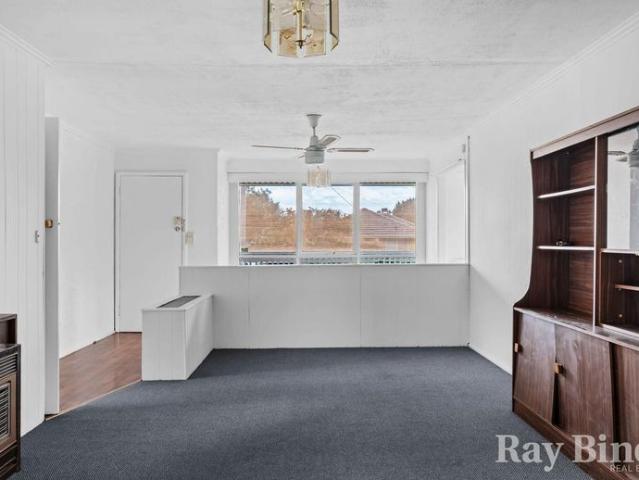 4 BEDROOMS, 3 LIVING ZONES