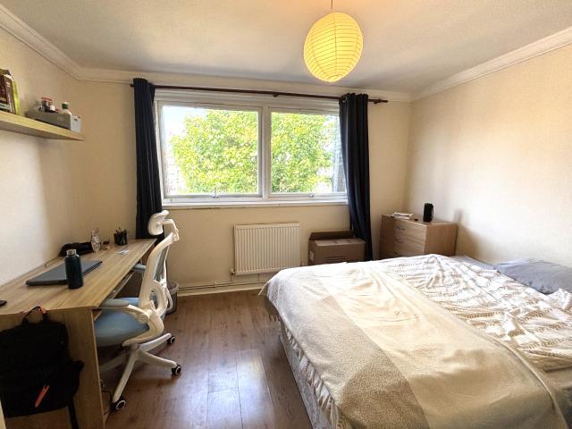 4 beds house For Rent