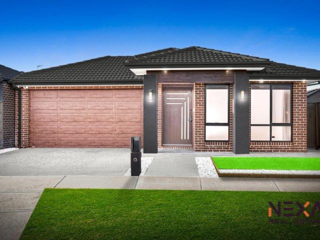 4 Beds Spacious and Stylish Family Home for Rent