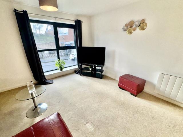 4 Belvedere Residence, Chapel Ash, Wolverhampton, West Midlands, WV3 0BF