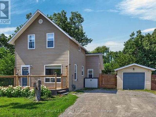 4 Bertie Street, Kawartha Lakes Lindsay, ON, K9V 1J1 house for sale | Listing ID X13589 | Royal LePage