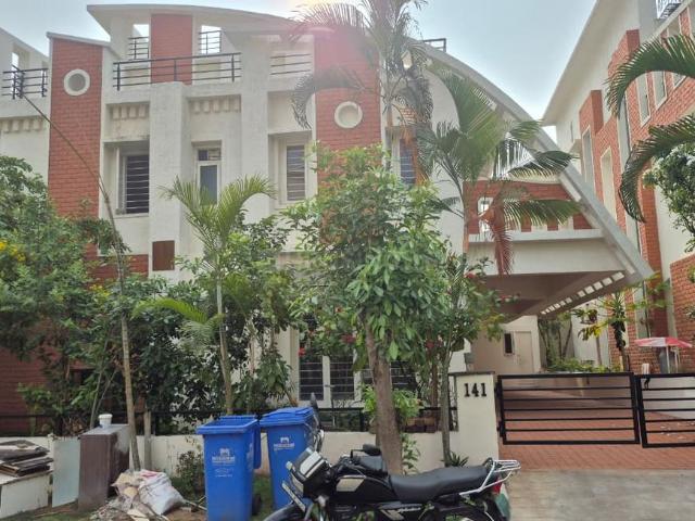 4 BHK Villa in Tellapur for rent Sangareddy. The reference number is 21215589