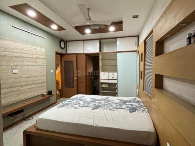 4 BHK Villa in Thaltej for rent Ahmedabad. The reference number is 20382542