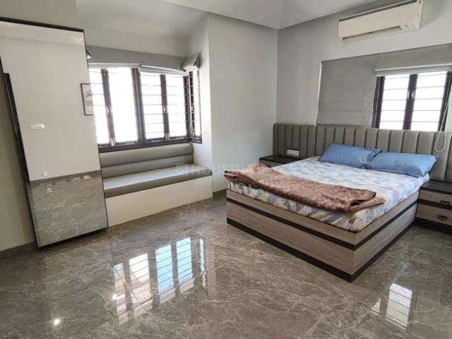 4 BHK Villa in Thaltej for rent Ahmedabad. The reference number is 20457283