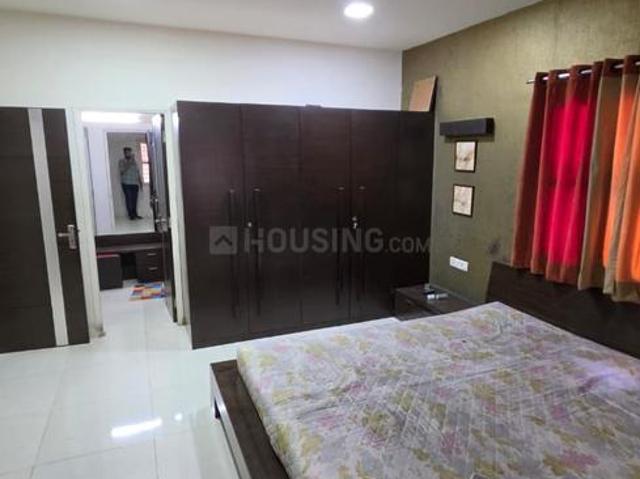 4 BHK Villa in Thaltej for rent Ahmedabad. The reference number is 20588037