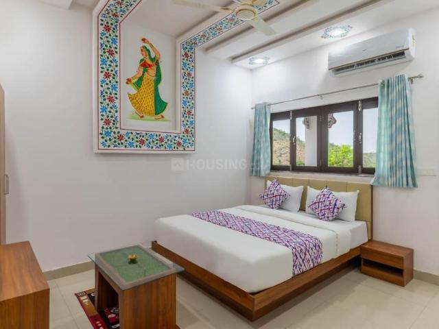 4 BHK Villa in Thaltej for rent Ahmedabad. The reference number is 20858223