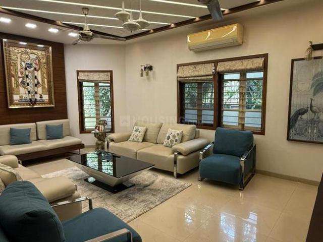 4 BHK Villa in Thaltej for resale Ahmedabad. The reference number is 19913314