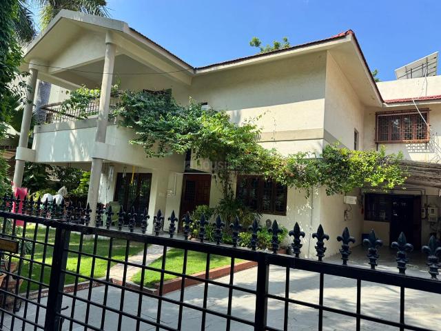 4 BHK Villa in Thaltej for resale Ahmedabad. The reference number is 20652829