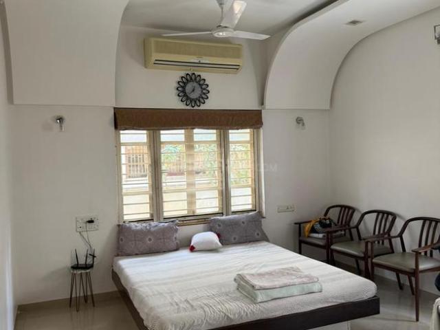 4 BHK Villa in Thaltej for resale Ahmedabad. The reference number is 21089234