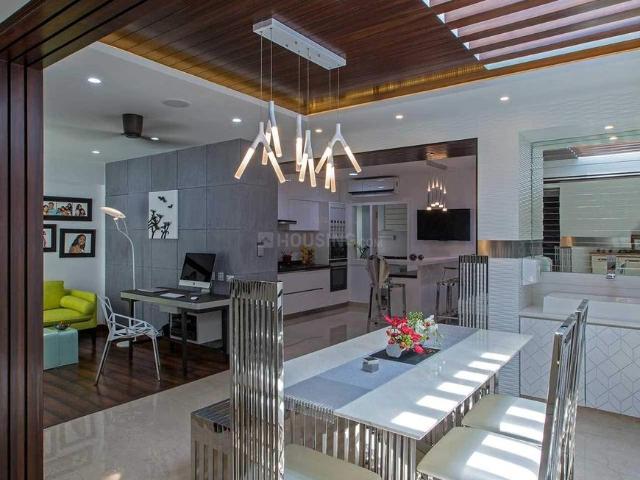 4 BHK Villa in Thaltej for resale Ahmedabad. The reference number is 21258888