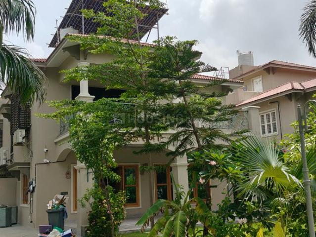 4 BHK Villa in Vaishno Devi Circle for rent Ahmedabad. The reference number is 20996379