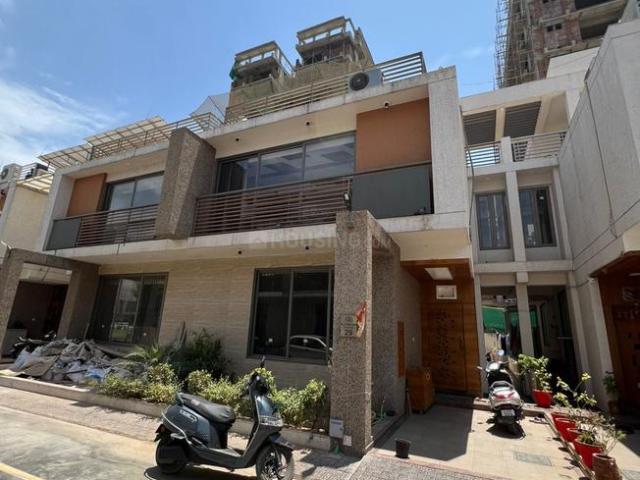 4 BHK Villa in Vastral for resale Ahmedabad. The reference number is 21079153