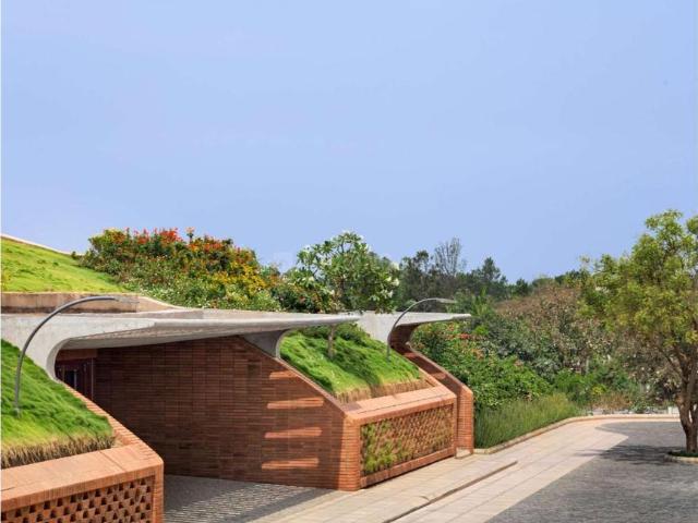 4 BHK Villa in Whitefield for resale Bengaluru. The reference number is 20195915