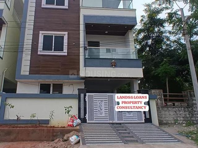 4 BHK Villa in Yapral for resale Secunderabad. The reference number is 20932602