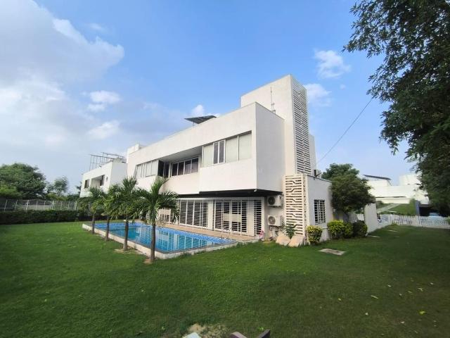 4 BHK Villa in Adalaj for resale Gandhinagar. The reference number is 18713332