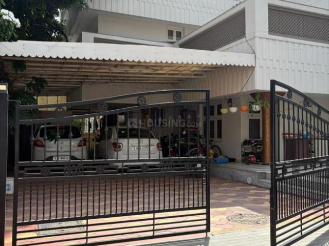 4 BHK Villa in Ambawadi for resale Ahmedabad. The reference number is 19972397