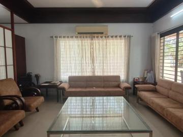4 BHK Villa in Ambawadi for resale Ahmedabad. The reference number is 20400791