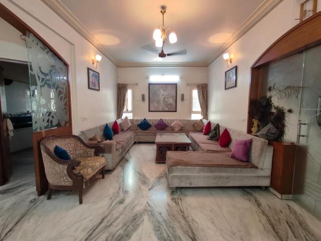 4 BHK Villa in Ambawadi for resale Ahmedabad. The reference number is 20795237